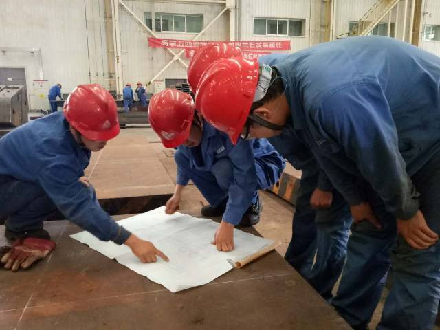 技术磨砺助成长 青春建功在岗位 | 装备公司金结车间团支部开展技能培训活动