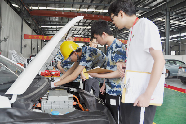 新能源汽车专业技能大赛 工程技术服务领域的创新与挑战